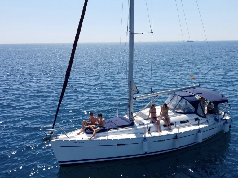 Noleggiare una Bénéteau Oceanis 393 Clipper a Barcellona