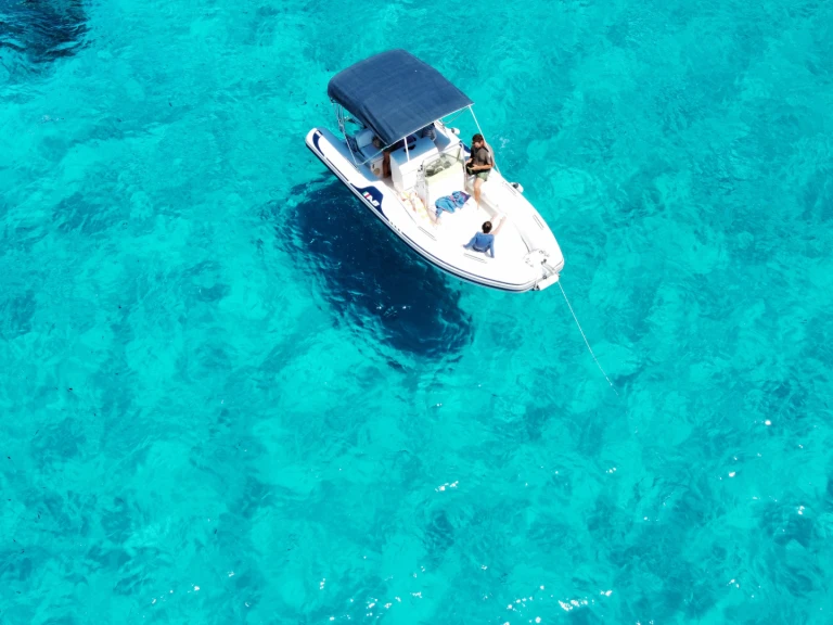 Noleggio Barca a motore Quicksilver con patente nautica