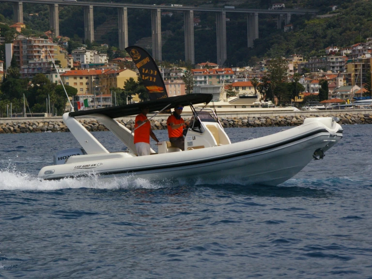 Nautica Led Nautica Led 680 da affittare a  Sanremo
