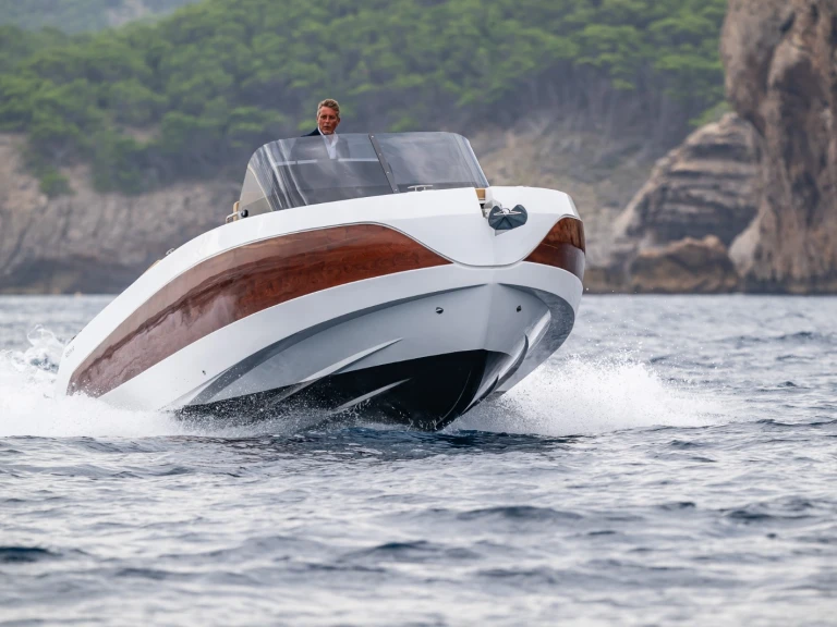 Noleggio a Llançà – Zephyr Zephyr 900 su SamBoat