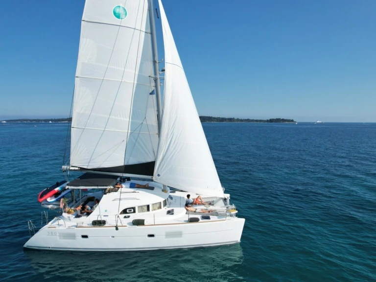 Lagoon Lagoon 380 da affittare a  Cannes