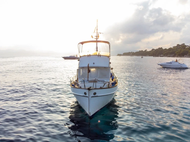 Noleggio barche Cannes economico Grand Banks 36 Classic