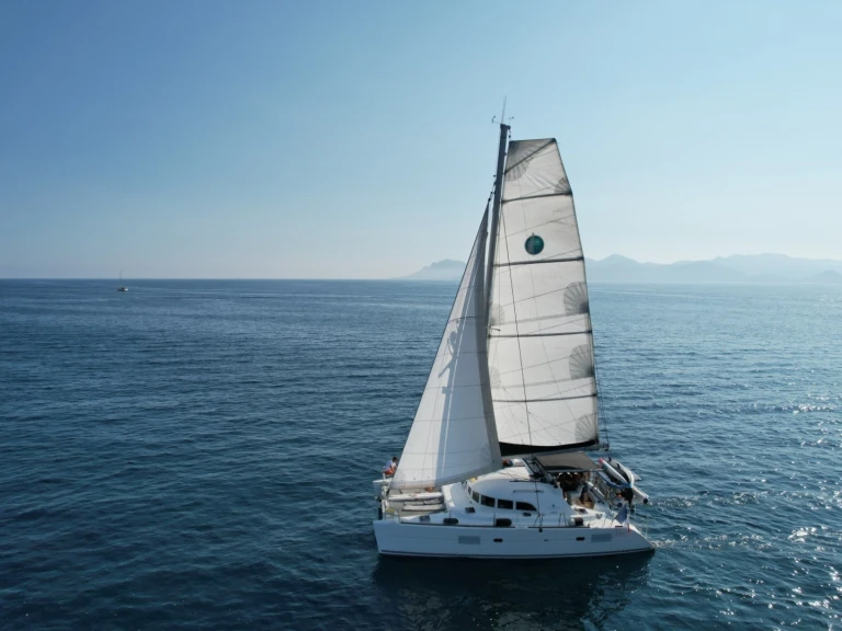 Noleggio barche Lagoon Lagoon 380 a Cannes su Samboat
