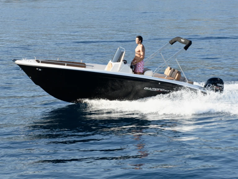 Noleggiare una Trimarchi Diamond 215 a Santa Margherita Ligure