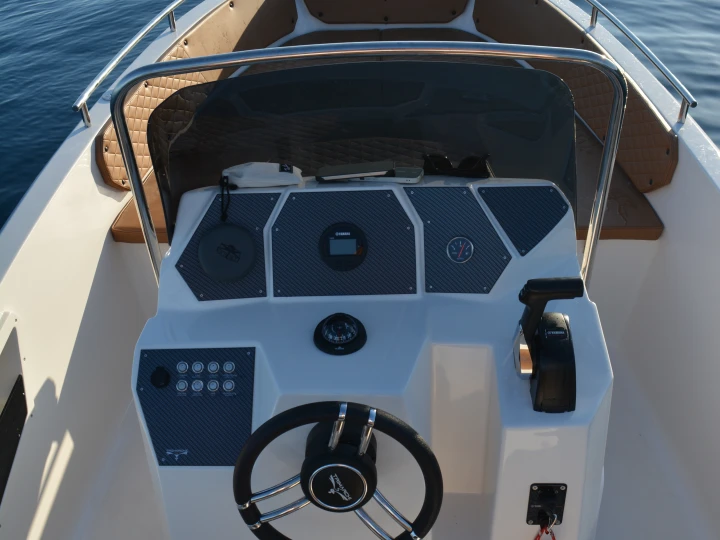 Noleggio Barca a motore a Santa Margherita Ligure – Trimarchi Diamond 215