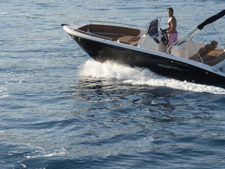 Noleggio Barca a motore con o senza skipper Trimarchi a Santa Margherita Ligure