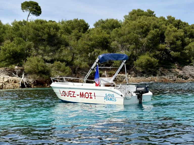 Noleggio Barca a motore a Mandelieu-la-Napoule – Conero Perla