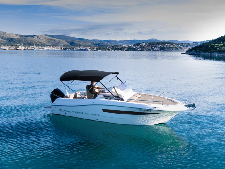 Noleggio barche Atlantic 690 sun cruiser a Marina Okrug Gornji su Samboat