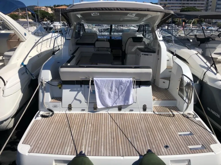 Noleggio barche Sainte-Maxime economico Leader 36