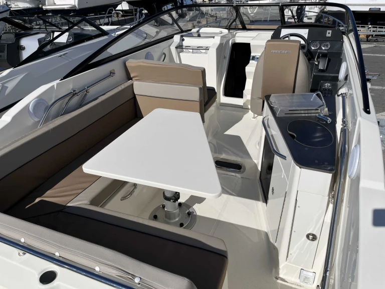 Noleggio Barca a motore Quicksilver con patente nautica
