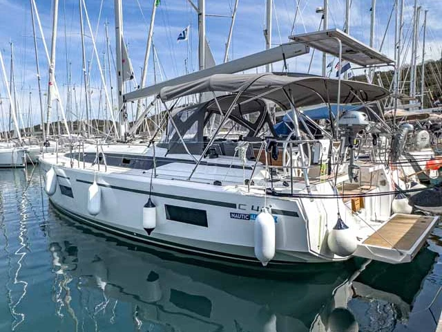 Bavaria Bavaria C42 da affittare a  Trogir