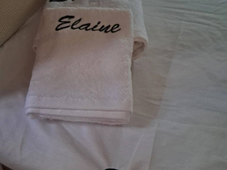 Noleggiare una Sealine Sealine S38 a Rodi (Citta)
