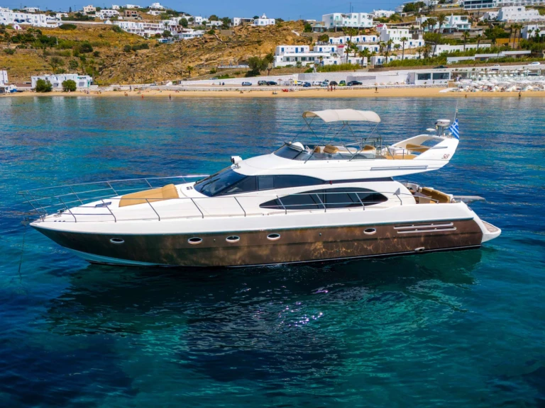 Yacht di lusso a noleggio a Álimos al miglior prezzo