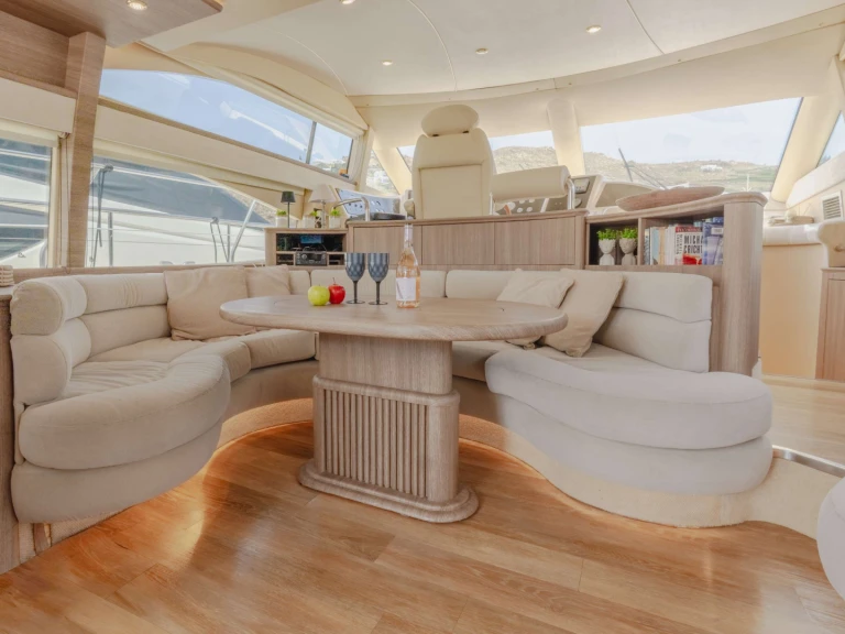Noleggio Yacht di lusso a Ornós – Azimut LIMAYA