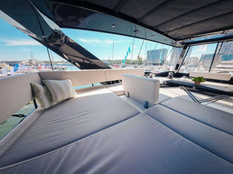 Yacht di lusso a noleggio a Olbia al miglior prezzo