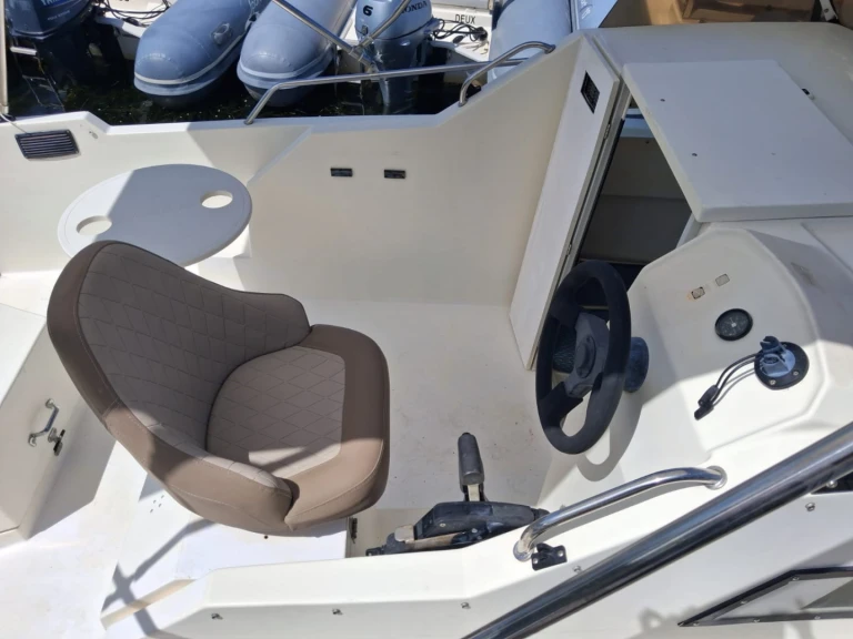 Noleggio Barca a motore con o senza skipper  a Sanguinet