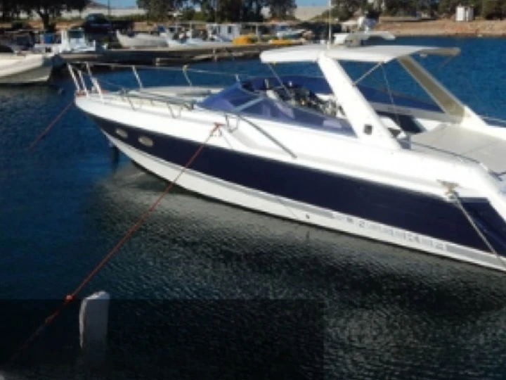 Noleggio Barca a motore Sunseeker con patente nautica