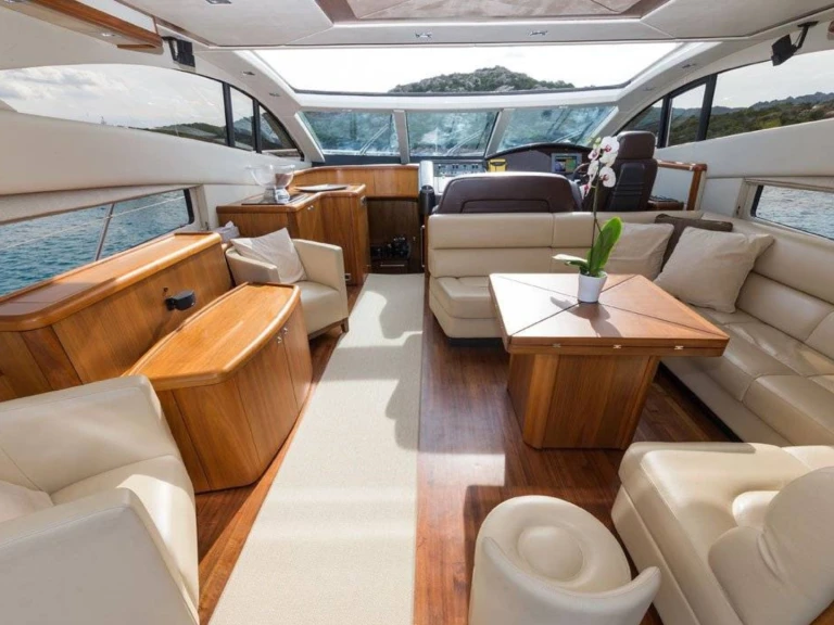 Sunseeker Predator 72 da affittare a  Golfe-Juan