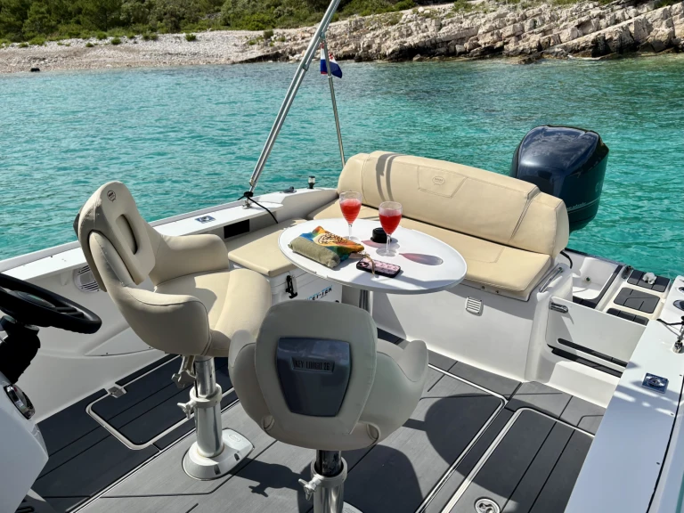 Noleggio a Trogir – Sessa Marine Sessa Marine Key Largo 20 su SamBoat