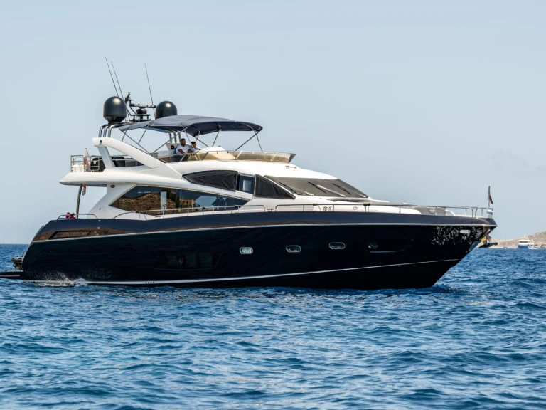 Noleggio Yacht di lusso a San Julian's – Sunseeker Manhattan 73