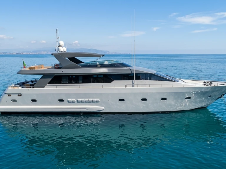 Noleggio Yacht di lusso a Cannes – Falcon 82S