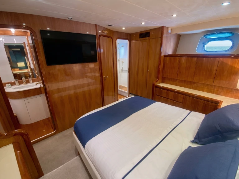 Yacht di lusso a noleggio a Cannes al miglior prezzo