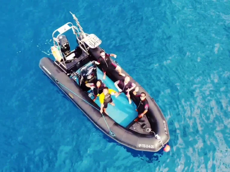 Noleggio barche Zodiac Explorer 640 a Las Galletas su Samboat