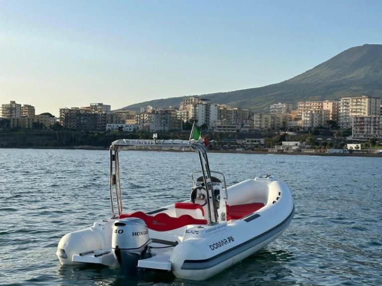 Noleggio barche Torre Annunziata economico F6