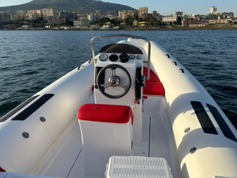 Noleggio barche DOMAR F6 a Torre Annunziata su Samboat