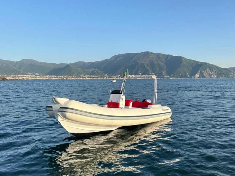 DOMAR F6 da affittare a  Torre Annunziata