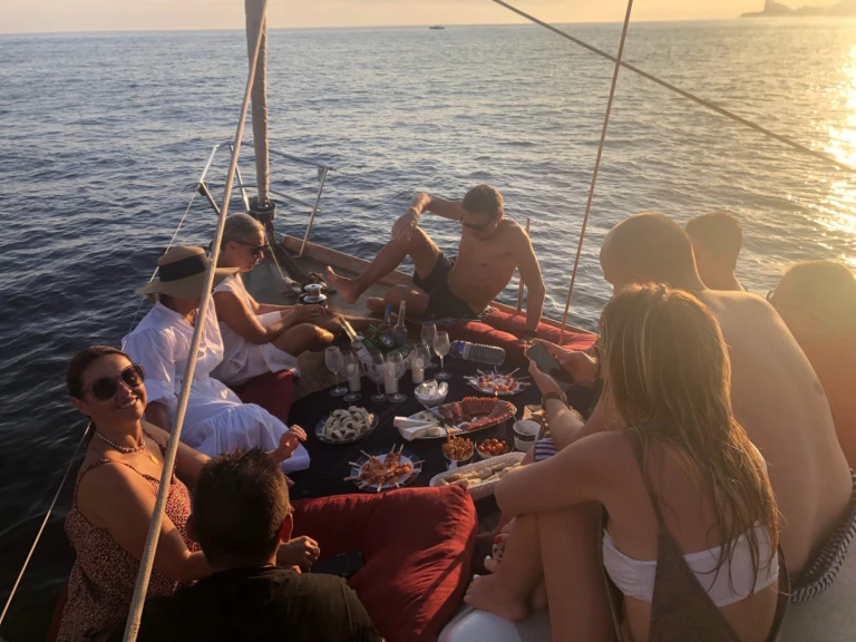 Barca a vela a noleggio a Saint-Cyr-sur-Mer al miglior prezzo