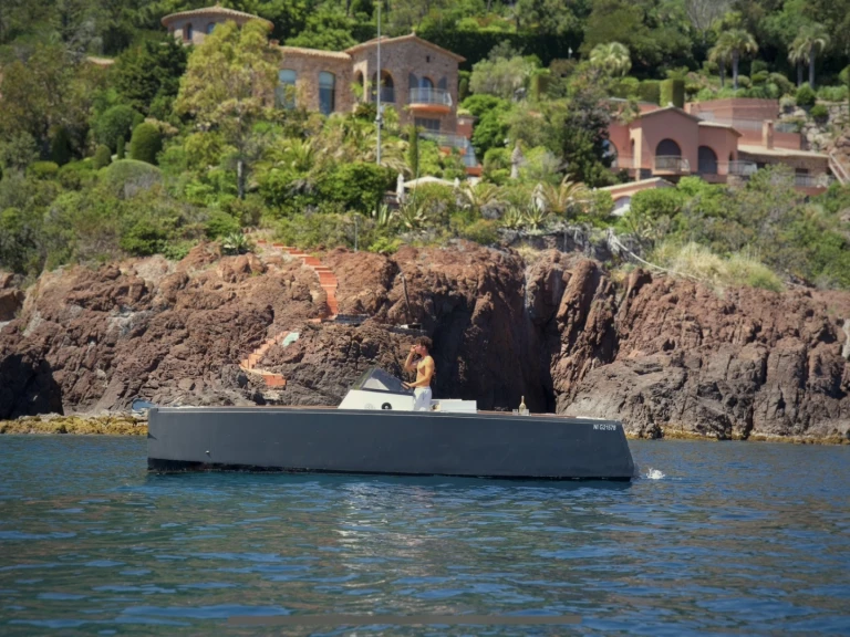 Noleggio Barca a motore Smartboat con patente nautica