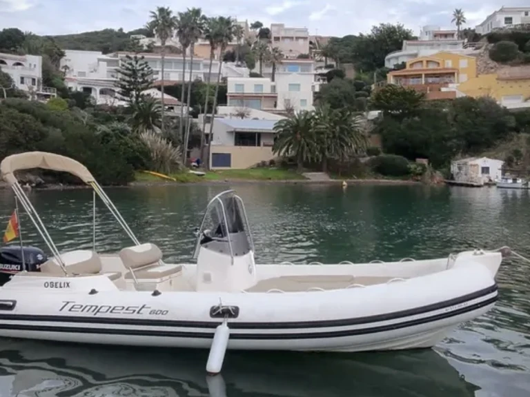 Noleggio Gommone Capelli con patente nautica