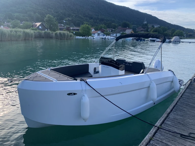 Noleggio barche Annecy economico V620