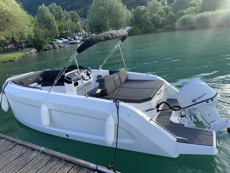 Noleggio Barca a motore a Annecy – Valory V620