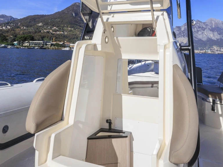 Noleggio Gommone Bwa con patente nautica