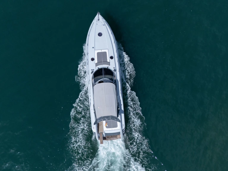 Yacht di lusso a noleggio a Spagna al miglior prezzo