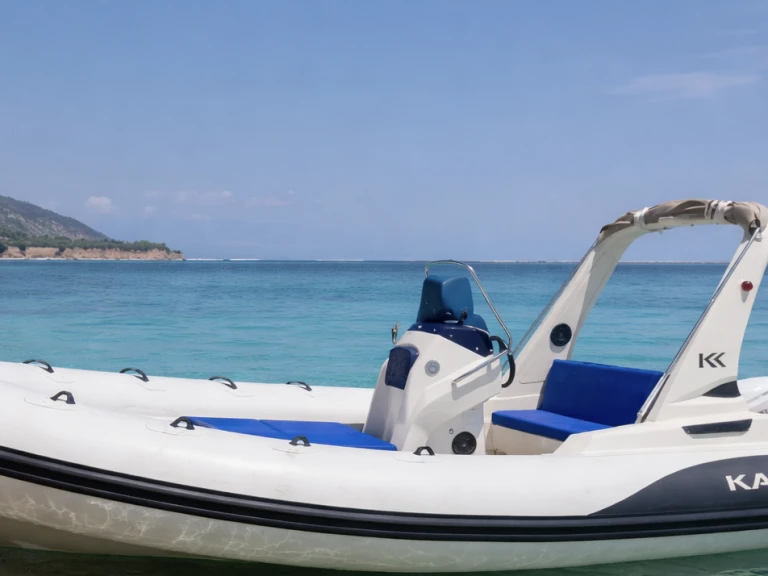 Noleggiare una Kardis Kardis Fox 570 a Marina di Portisco