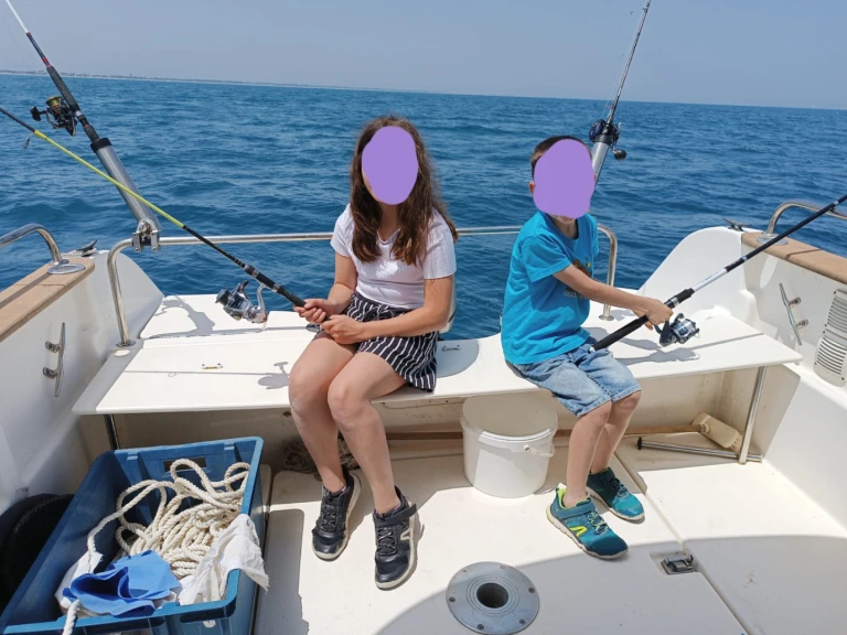 Noleggiare una Jeanneau Merry Fisher 650 a Francia