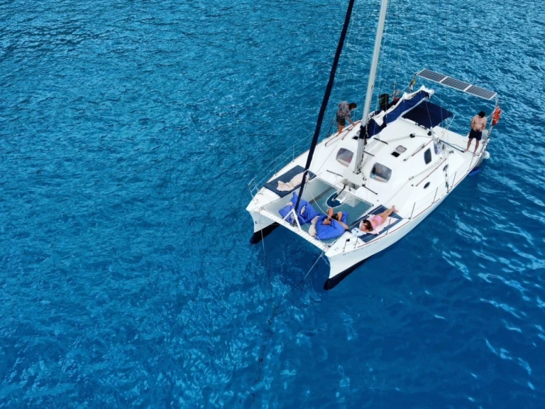 Noleggio Catamarano con o senza skipper petrachi a La Savina