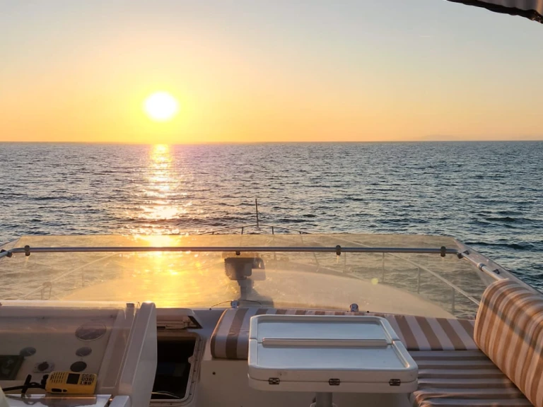 Noleggio barche Ferretti Ferretti 60 a Pisa su Samboat