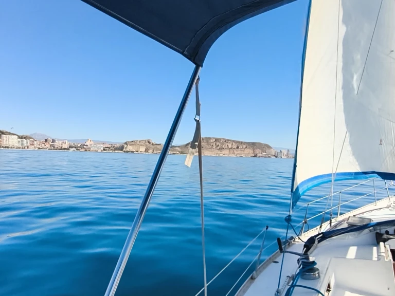 Noleggio Barca a vela Nao glass con patente nautica