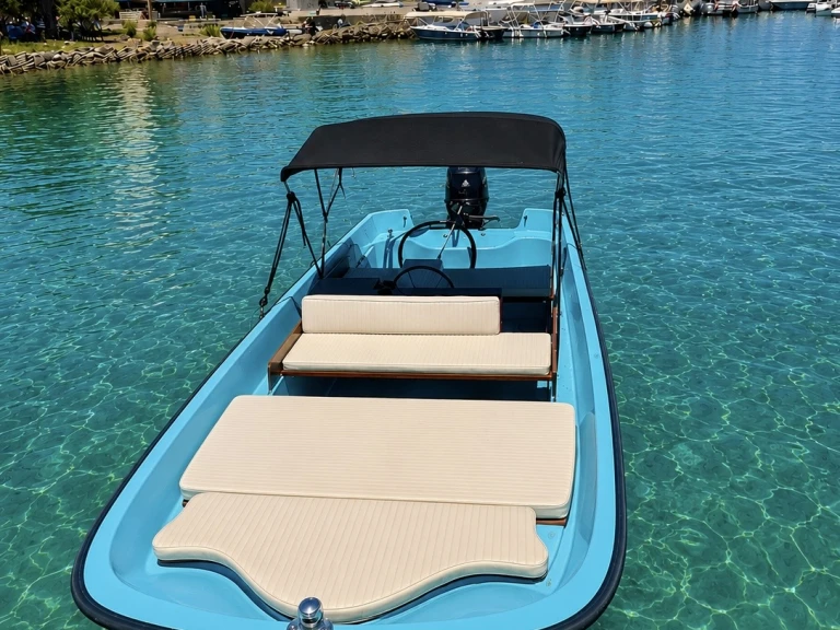 Noleggio barche Aci Trezza economico Boston Whaler 17