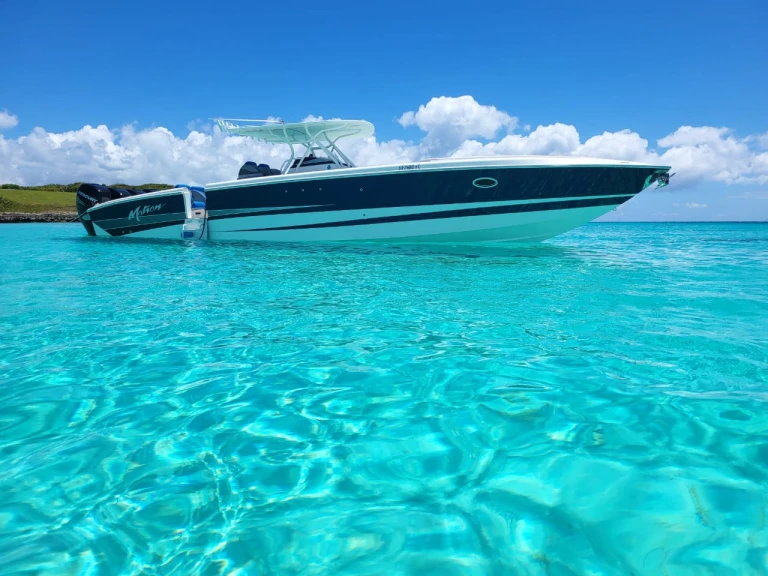 Noleggio Barca a motore a Marigot – MOTION 42 SF