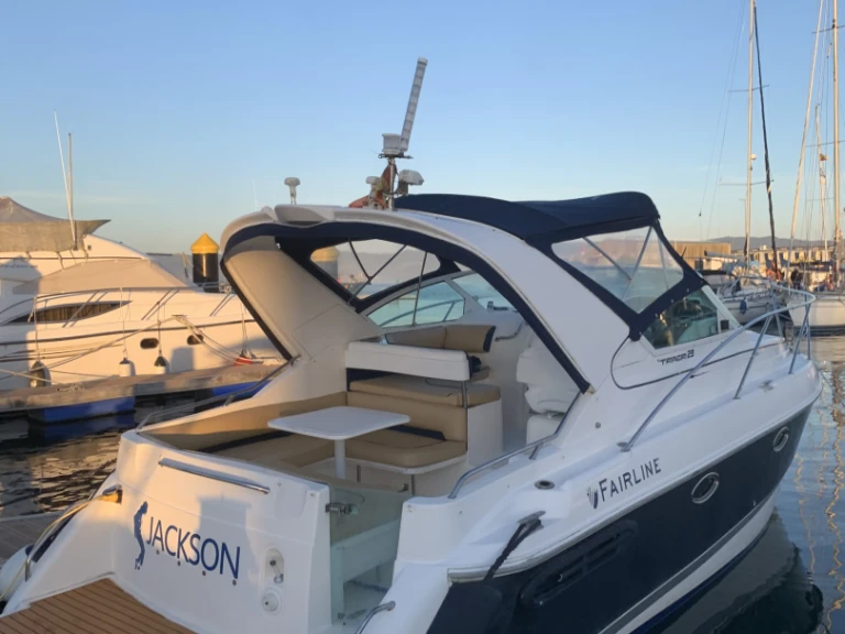 Noleggio Barca a motore Fairline con patente nautica