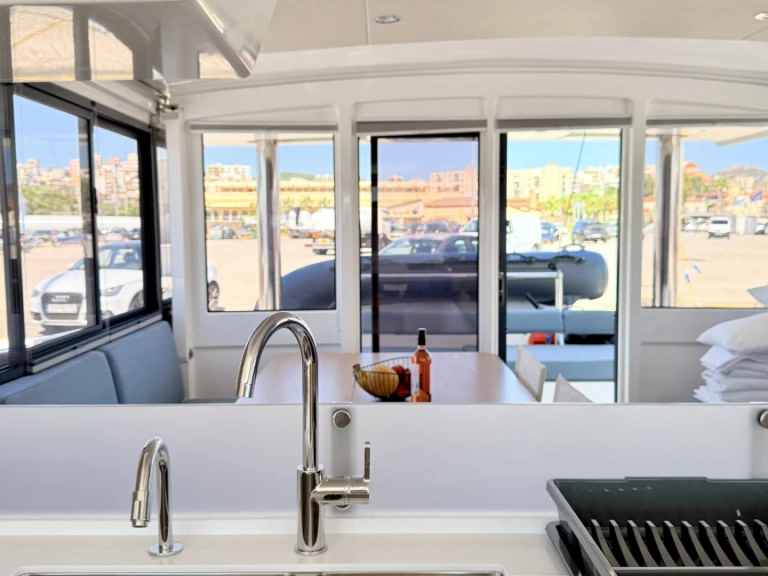 Noleggio Catamarano a Lávrio – Bali Bali 4.8 (4 cab +1)
