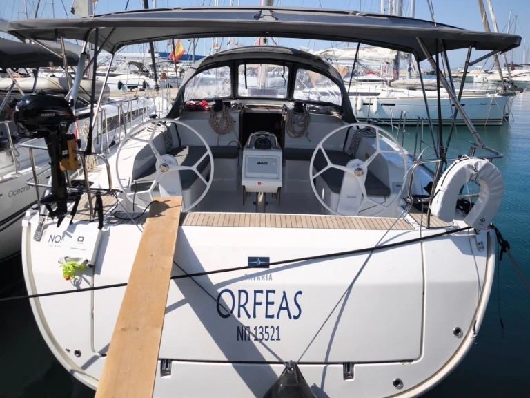 Bavaria Cruiser 46 da affittare a  Álimos