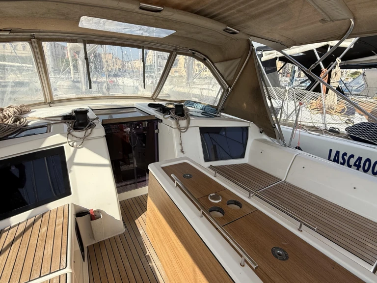 Noleggio a Procida – Dufour Dufour 430 Grand Large su SamBoat