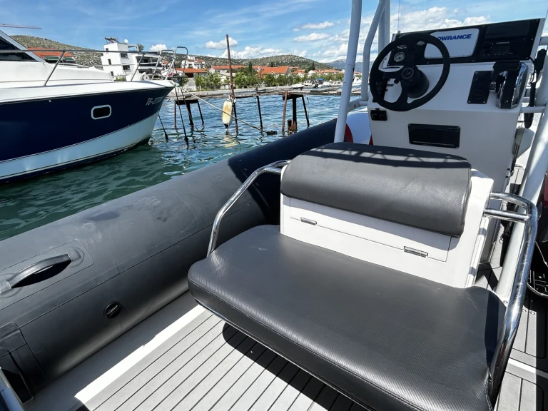 Gommone a noleggio a Spalato al miglior prezzo
