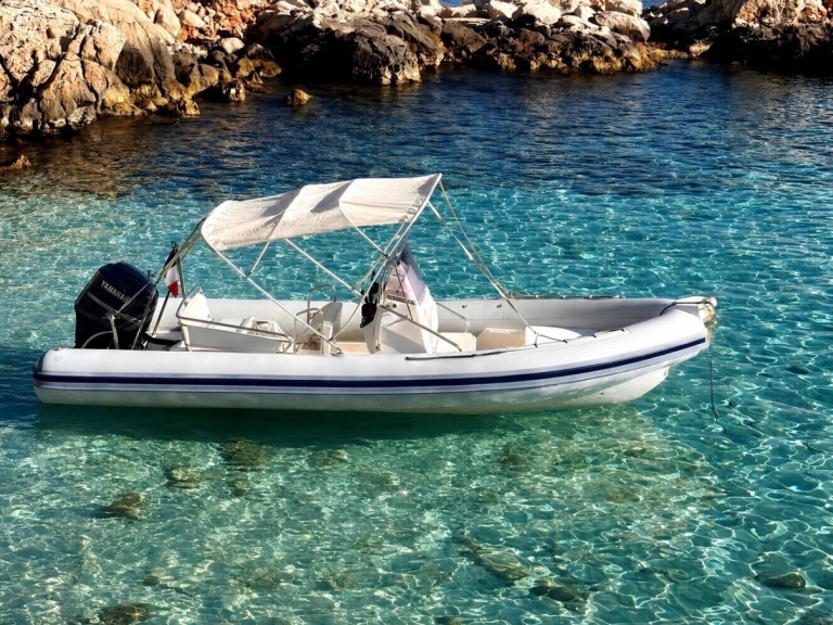 Joker Boat Clubman 23 da affittare a  La Ciotat